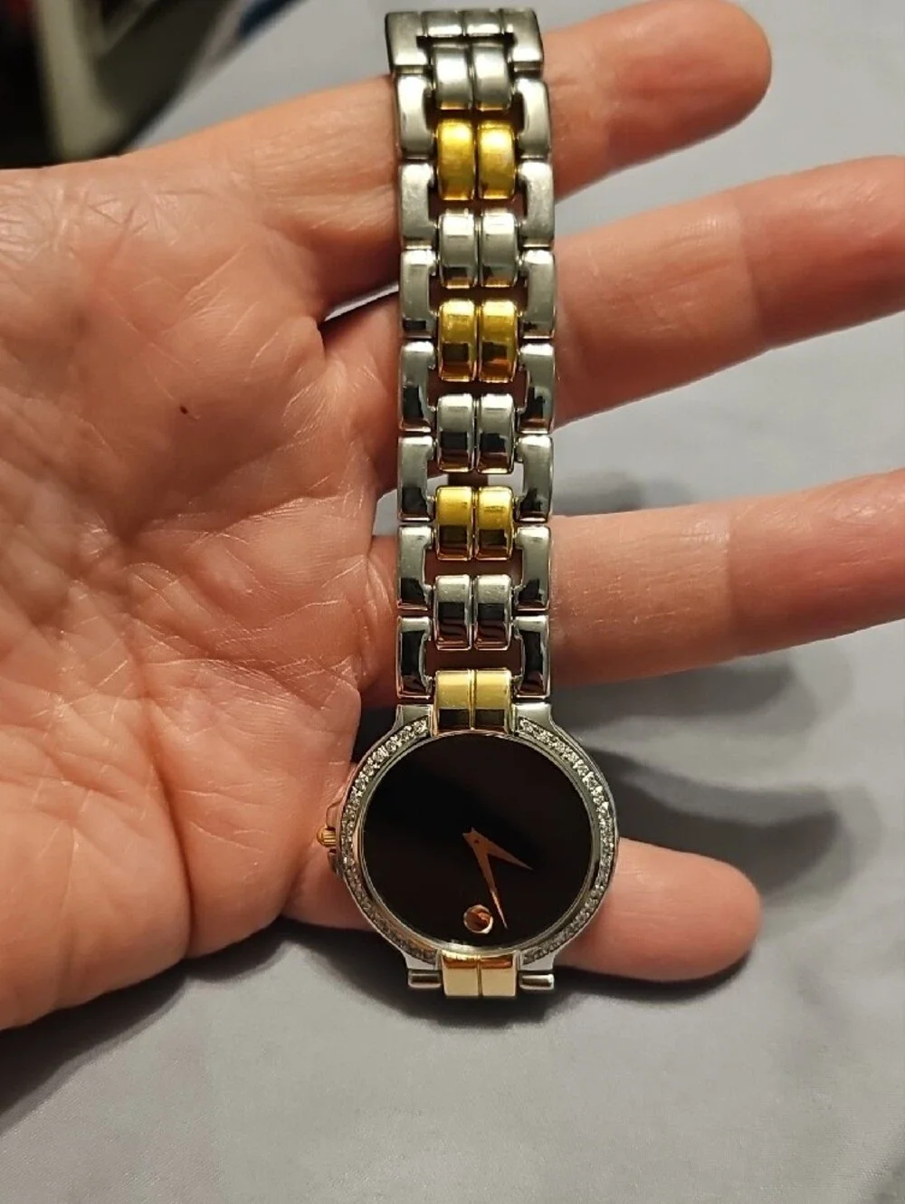 Exquisite Diamond Bezel Two-tone 33 Mm Unisex Movado Watch